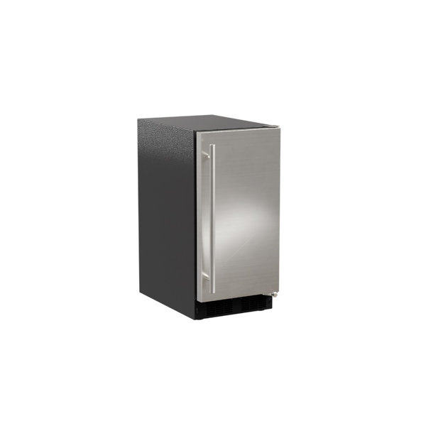 ULine ADA 39 Lb. Daily Production Cube Clear Ice Freestanding Ice